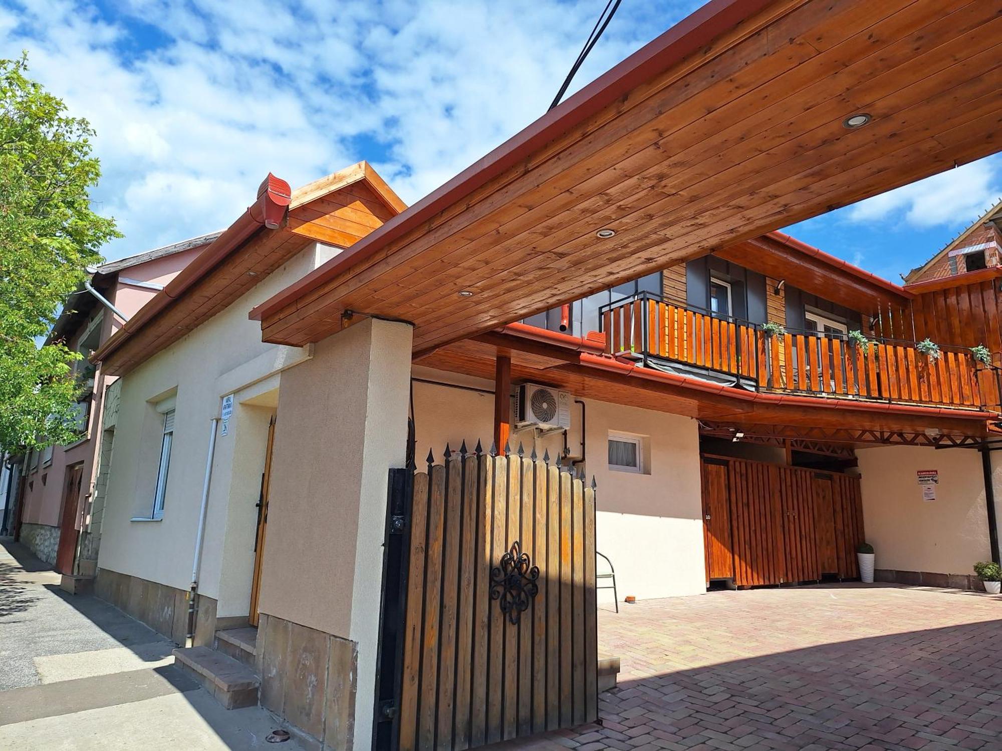 Varfal Apartman II Eger Exterior foto