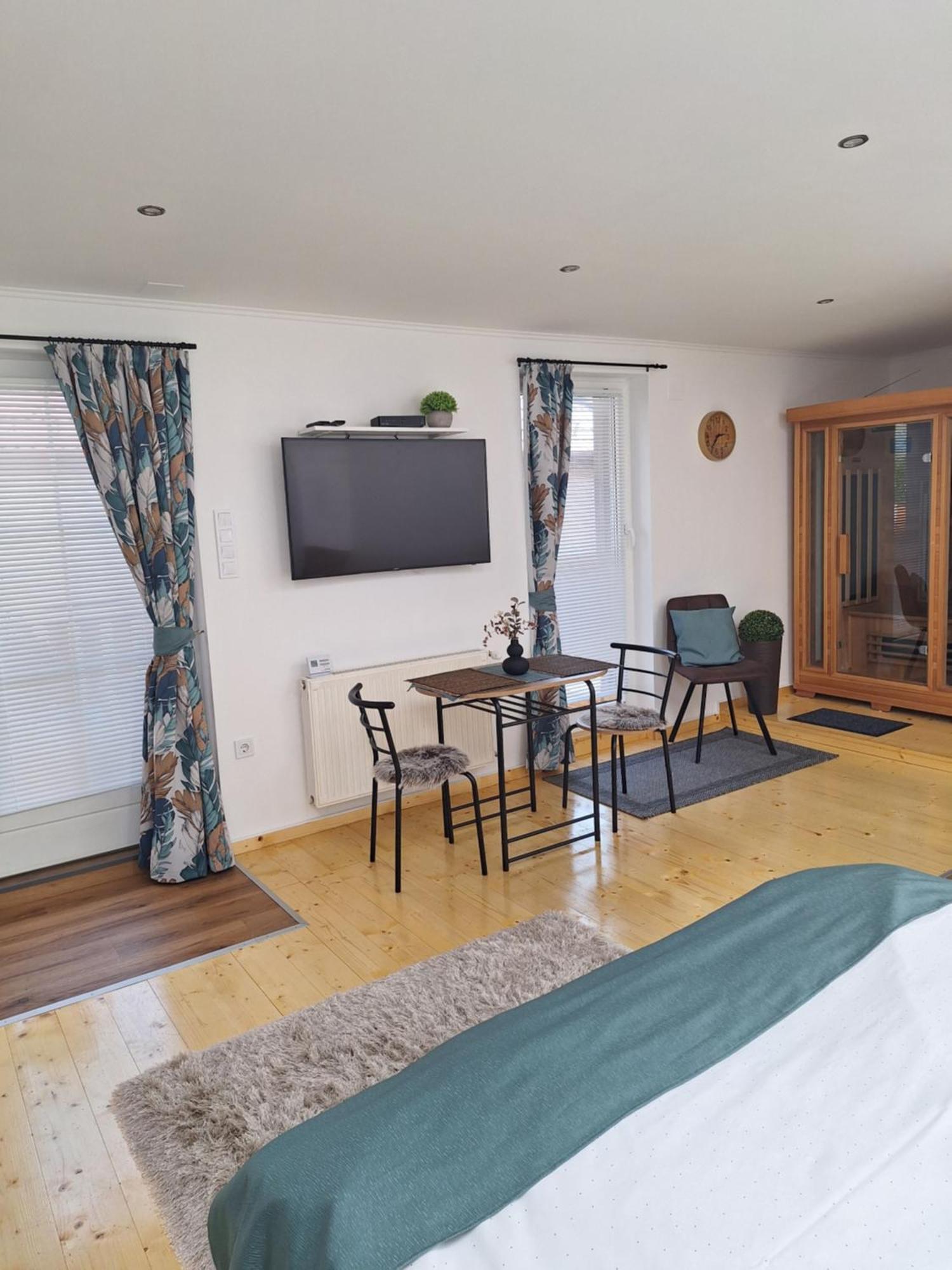 Varfal Apartman II Eger Quarto foto